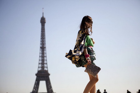 London, Paris tranh nhau là nơi hút khách nhất thế giới